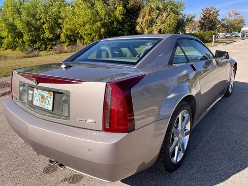Used 2005 Cadillac XLR image 6
