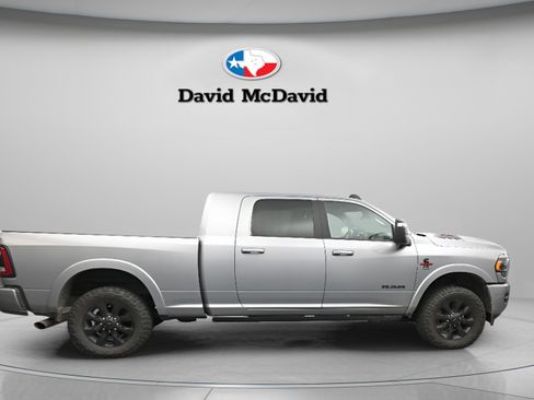 Used 2023 RAM 2500 Limited AWD/4WD image 9