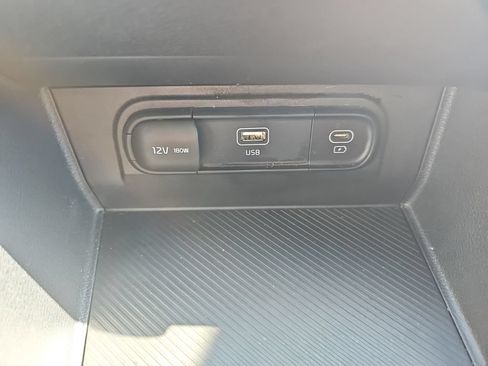 Used 2025 Kia Sportage LX FWD image 38