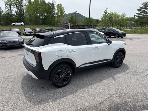 New 2026 Nissan Kicks SR AWD/4WD image 21