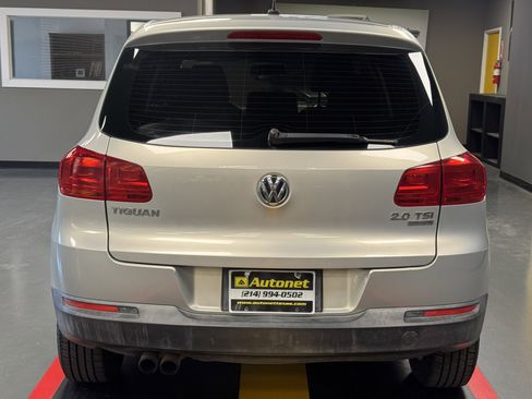 Used 2014 Volkswagen Tiguan S image 5