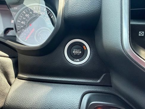 Used 2019 RAM 1500 Big Horn AWD/4WD image 24