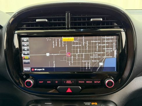 Used 2020 Kia Soul EX FWD image 24