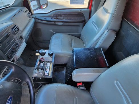 Used 2006 Ford F350 XL RWD image 8