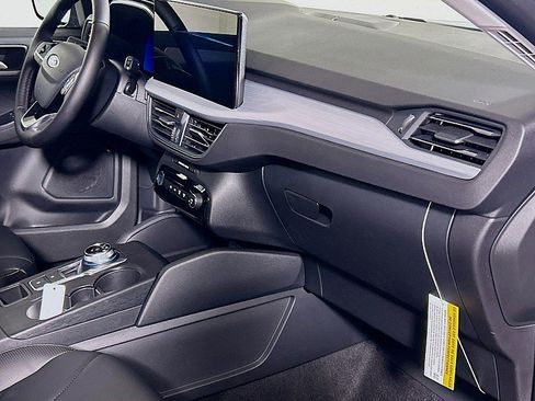 New 2025 Ford Escape PHEV FWD w/ PHEV Premium Package image 31