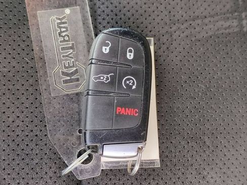 Used 2020 Jeep Grand Cherokee Altitude AWD/4WD image 34
