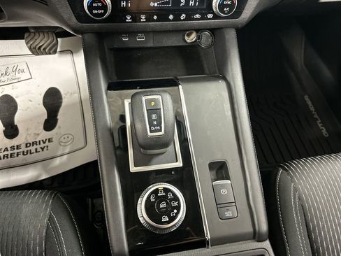 Used 2022 Mitsubishi Outlander ES AWD/4WD image 17