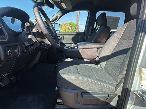 New 2026 RAM 2500 Tradesman AWD/4WD image 9