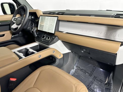 New 2026 Land Rover Defender 110 X-Dynamic SE AWD/4WD image 27