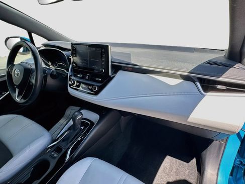 Used 2019 Toyota Corolla XSE FWD image 32