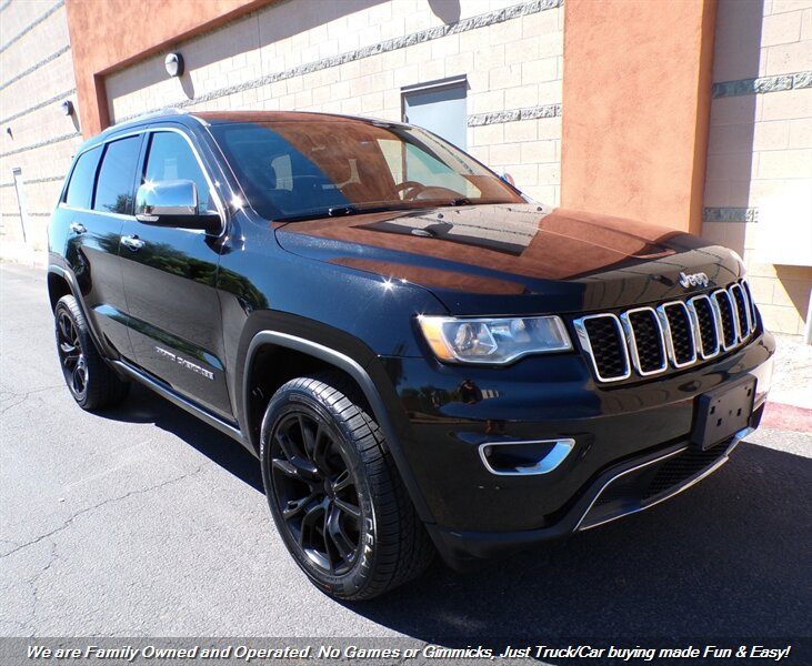 Used 2019 Jeep Grand Cherokee Limited AWD/4WD image 1