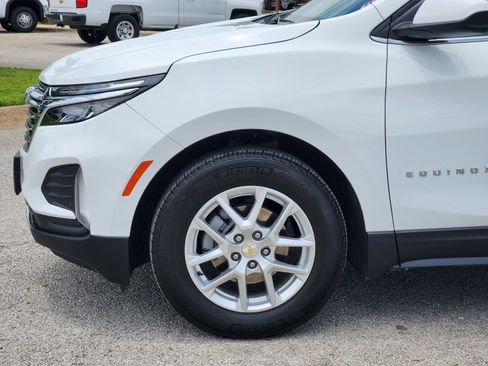 Used 2024 Chevrolet Equinox LT FWD image 25