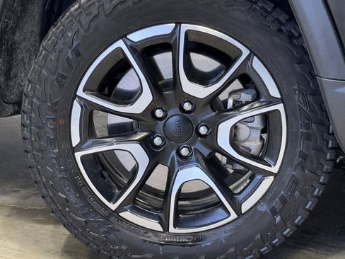 Used 2024 Jeep Compass Trailhawk image 10