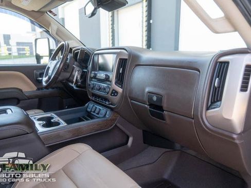 Used 2019 GMC Sierra 2500 Denali AWD/4WD image 24