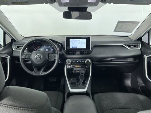 Used 2023 Toyota RAV4 XLE image 20
