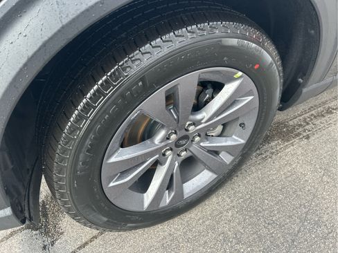 New 2026 Ford Explorer Active w/ Active Comfort Package image 6