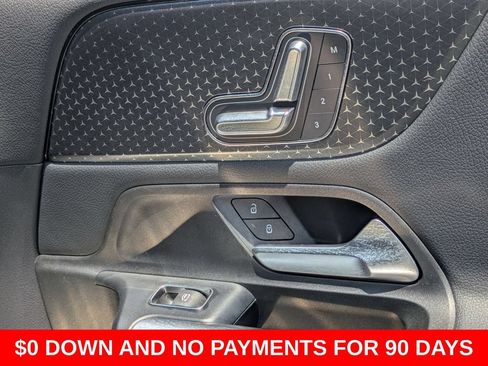 Used 2025 Mercedes-Benz GLA 250 image 33