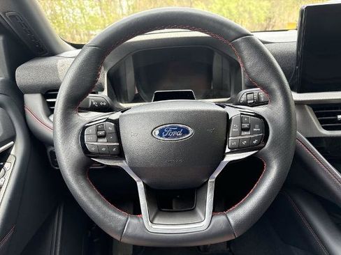 Certified 2025 Ford Explorer ST-Line AWD/4WD image 14