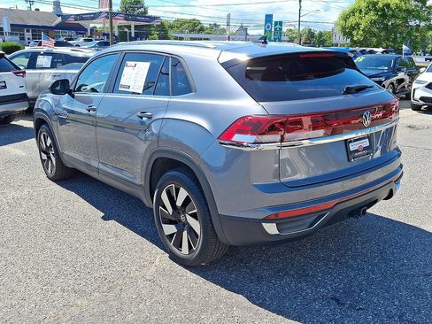 Used 2024 Volkswagen Atlas Cross Sport SE AWD/4WD image 6