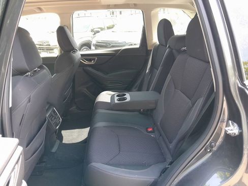 Used 2023 Subaru Forester Premium AWD/4WD image 29