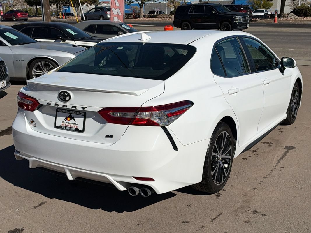Used 2020 Toyota Camry SE w/ Convenience Package FWD image 7