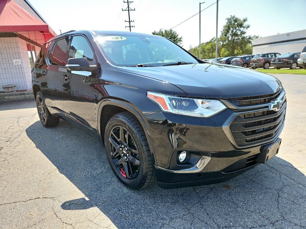 Used 2021 Chevrolet Traverse Premier w/ Redline Edition AWD/4WD image 6