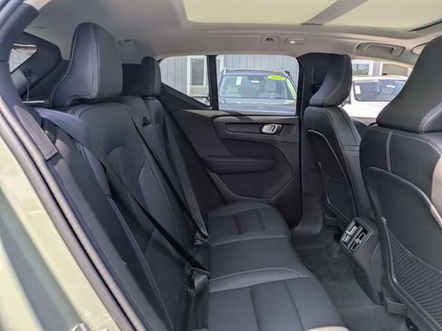 Used 2025 Volvo XC40 B5 Ultra w/ Climate Package AWD/4WD image 29