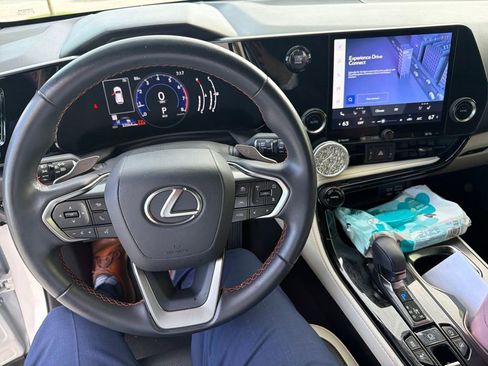Used 2024 Lexus NX 350 AWD image 2