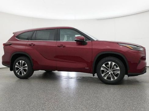 New 2026 Toyota Highlander XLE image 49