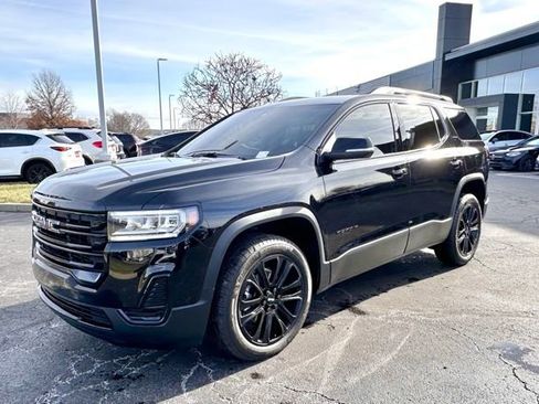 Used 2023 GMC Acadia SLE w/ Driver Convenience Package image 4