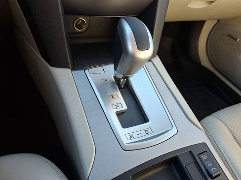 Used 2012 Subaru Outback 3.6R Limited w/ Moonroof Pkg image 14