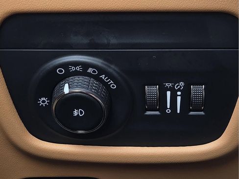 Used 2022 Jeep Grand Cherokee Summit image 17