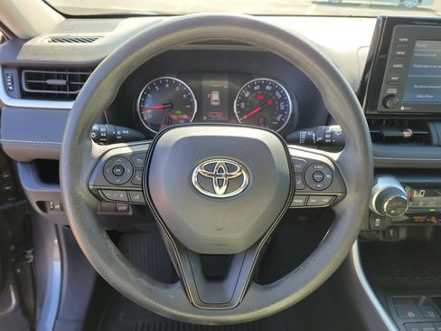 Used 2021 Toyota RAV4 XLE w/ Convenience Package FWD image 23