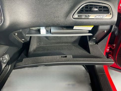 Used 2016 Dodge Challenger SRT Hellcat RWD image 31