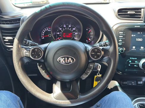 Used 2019 Kia Soul + FWD image 10