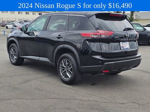 Used 2024 Nissan Rogue S FWD image 5