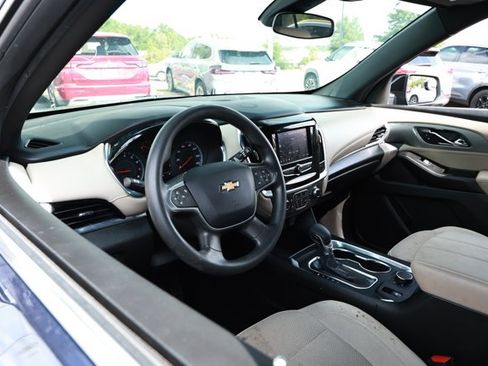 Used 2023 Chevrolet Traverse LS FWD image 21