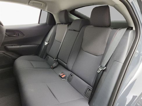 Used 2025 Toyota Prius Plug-In Hybrid image 6