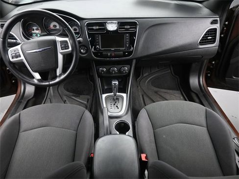 Used 2012 Chrysler 200 Touring image 23