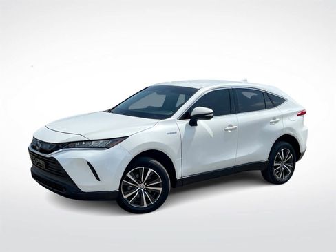 Used 2021 Toyota Venza LE image 1