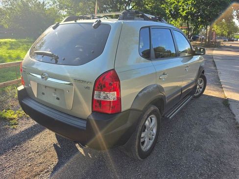 Used 2008 Hyundai Tucson SE FWD image 2
