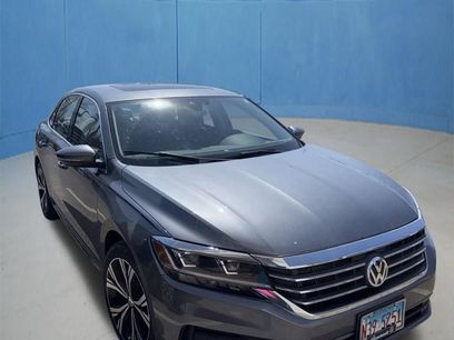 Used 2022 Volkswagen Passat 2.0T SE