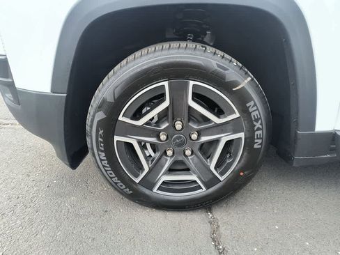 New 2026 Jeep Cherokee Limited image 10