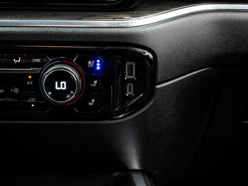 Used 2024 Chevrolet Silverado 3500 LTZ w/ LTZ Premium Package image 20