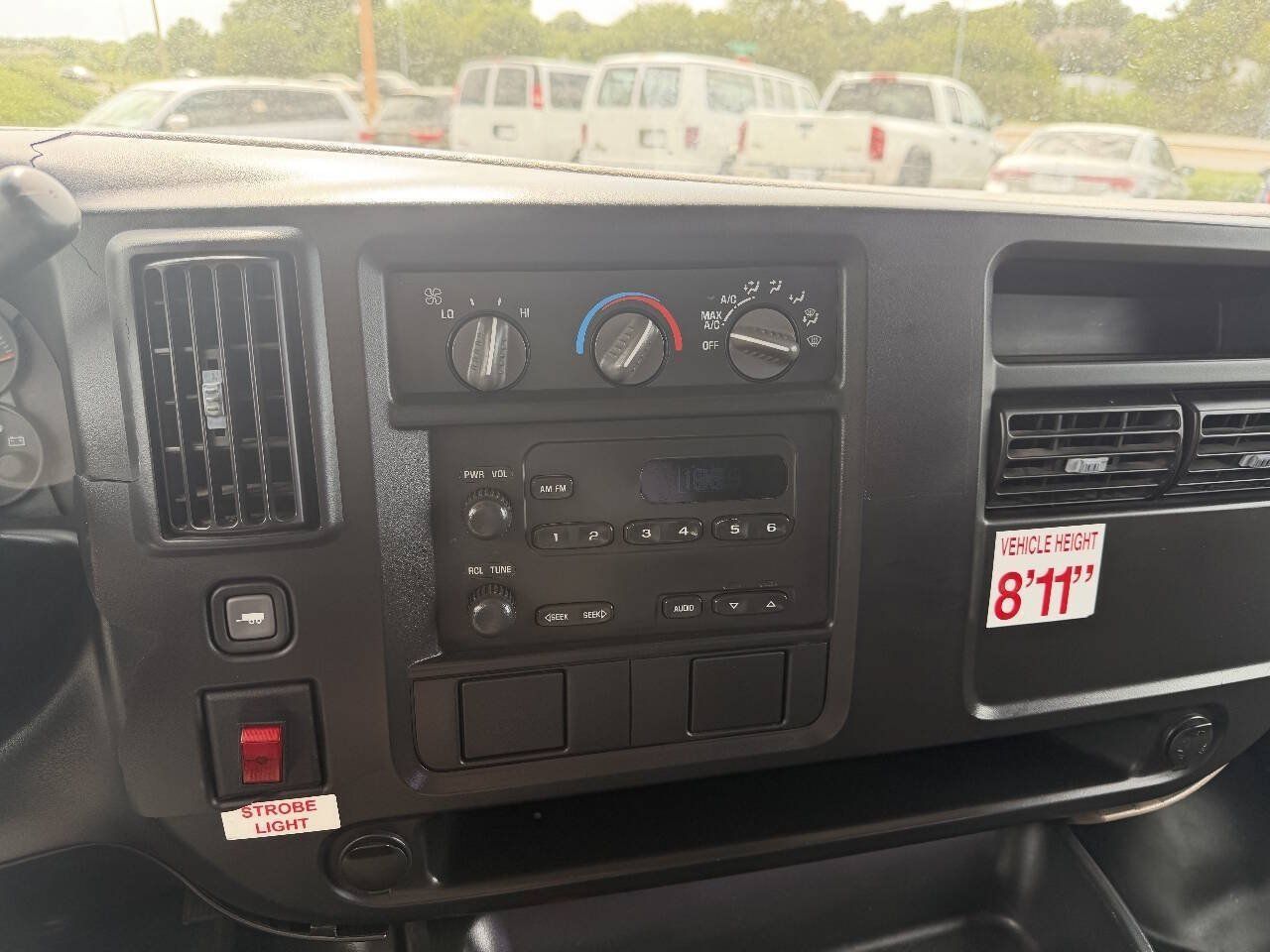 Used 2007 Chevrolet Express 2500 RWD image 17