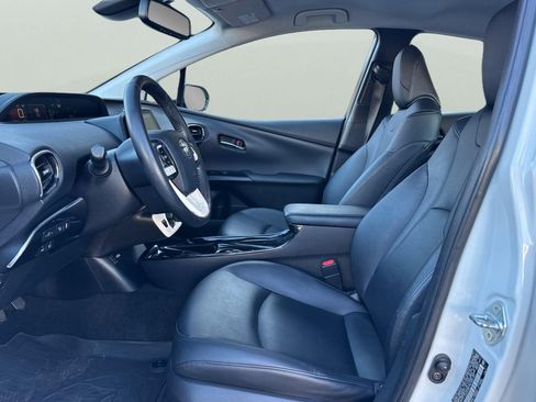 Used 2017 Toyota Prius Prime Advanced image 15