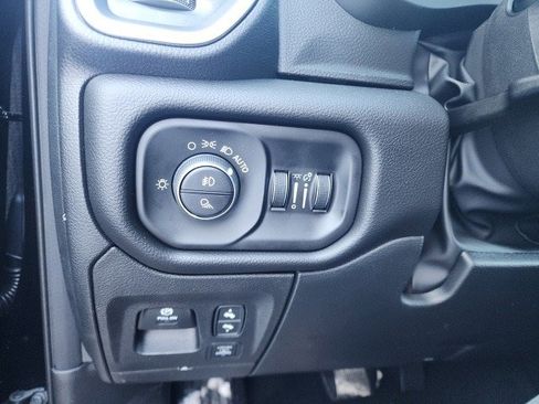 New 2026 RAM 1500 4x4 Crew Cab image 19