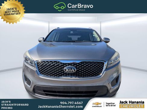 Used 2016 Kia Sorento LX w/ LX Convenience Package FWD image 8