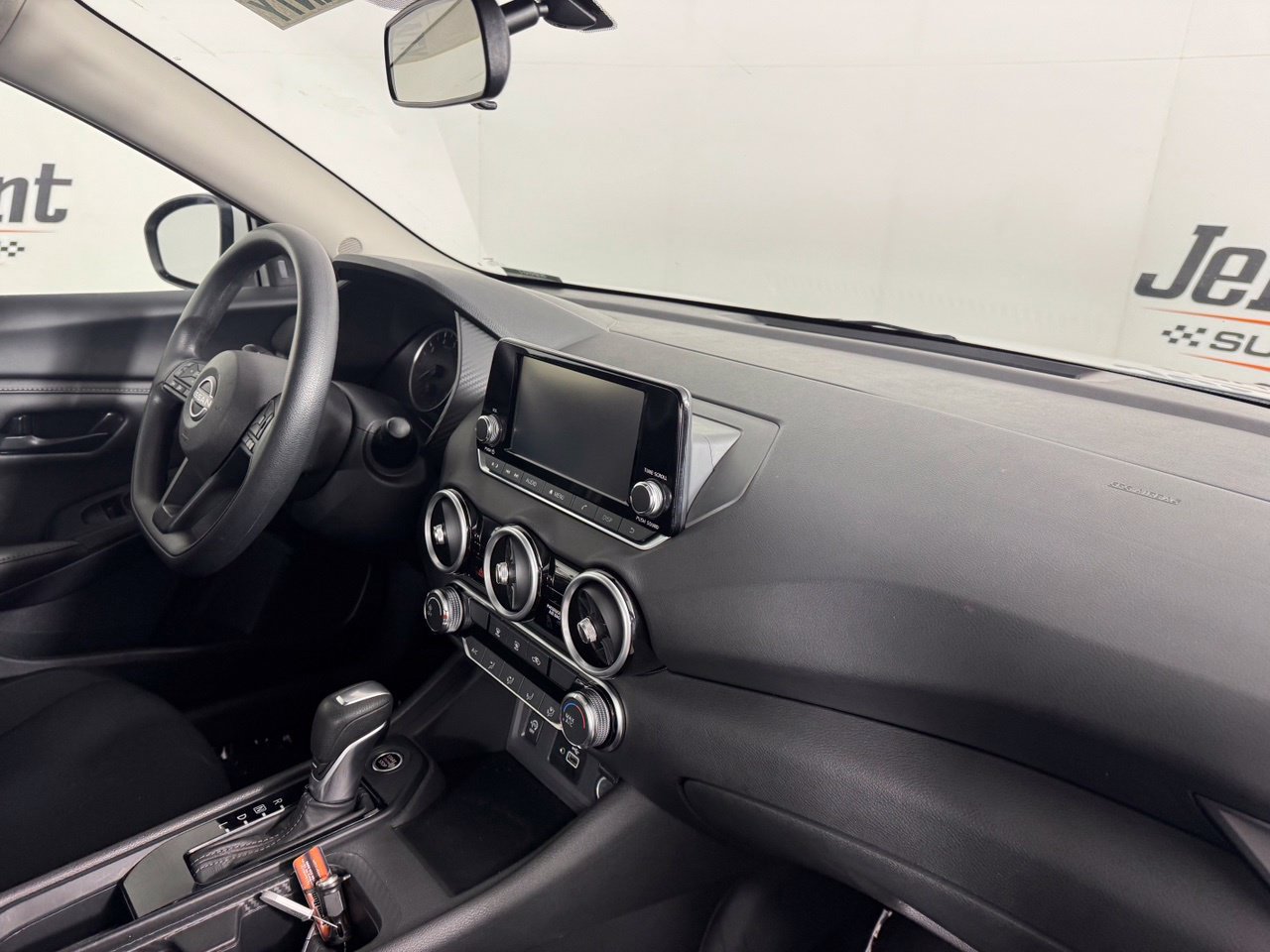 Used 2025 Nissan Sentra S FWD image 31