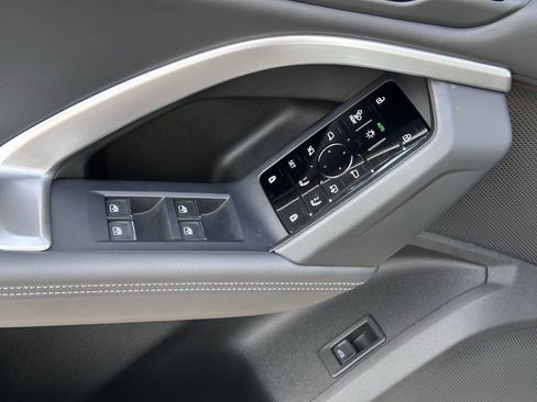 Used 2025 Audi Q5 Premium Plus w/ Premium Plus image 18